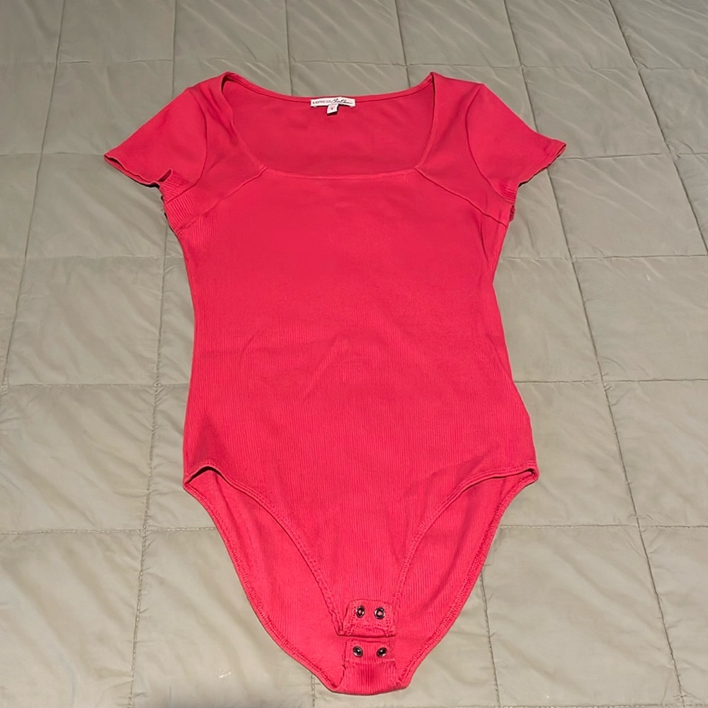 Express short-sleeve bodysuit
